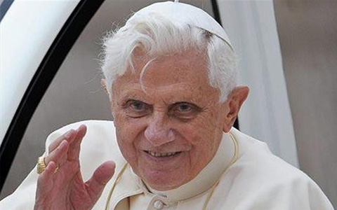 Бенедикт XVI в рождественском выступлении осудил «голубые» браки