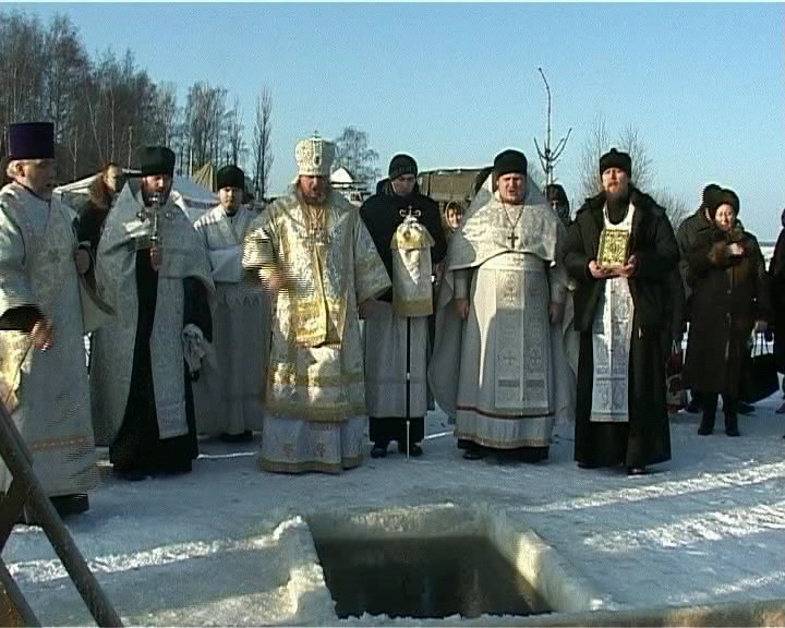 По информации МЧС, в Кировской области 9,5 тысяч приняли участие в крещенских купаниях