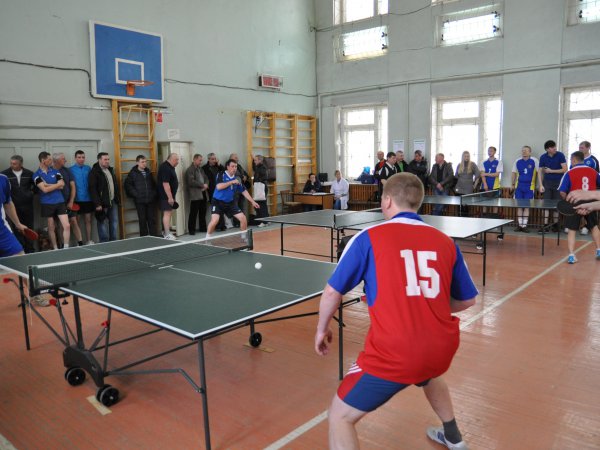 Сотрудники Южных электрических сетей «Кировэнерго» получили первое месте в соревнованиях по настольному теннису