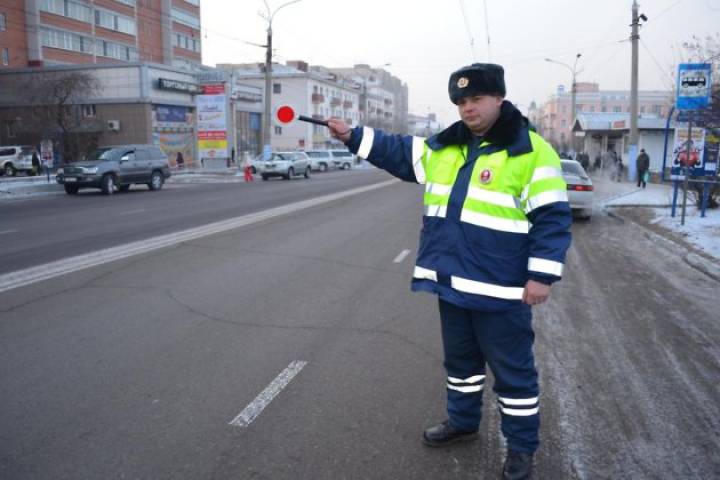 Сотрудники ГИБДД в праздничные и выходные дни в Кирове будут усиленно контролировать порядок на дорогах